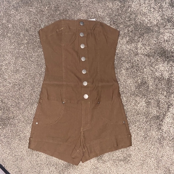 Nwt small bodycon romper. Stretch material. Super cute - Picture 4 of 7